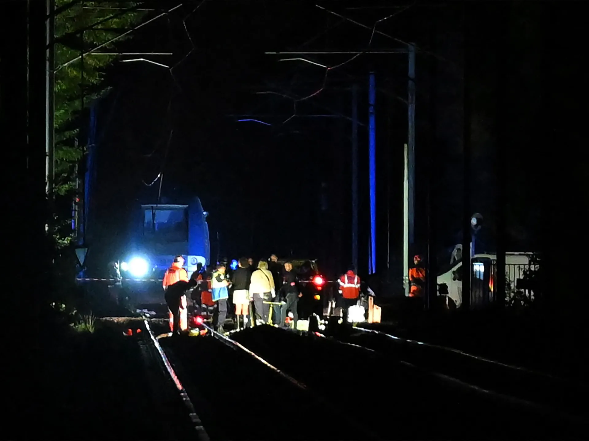Fransa'da yolcu treni raydan çıktı: 44 yaralı, 1'inin durumu kritik