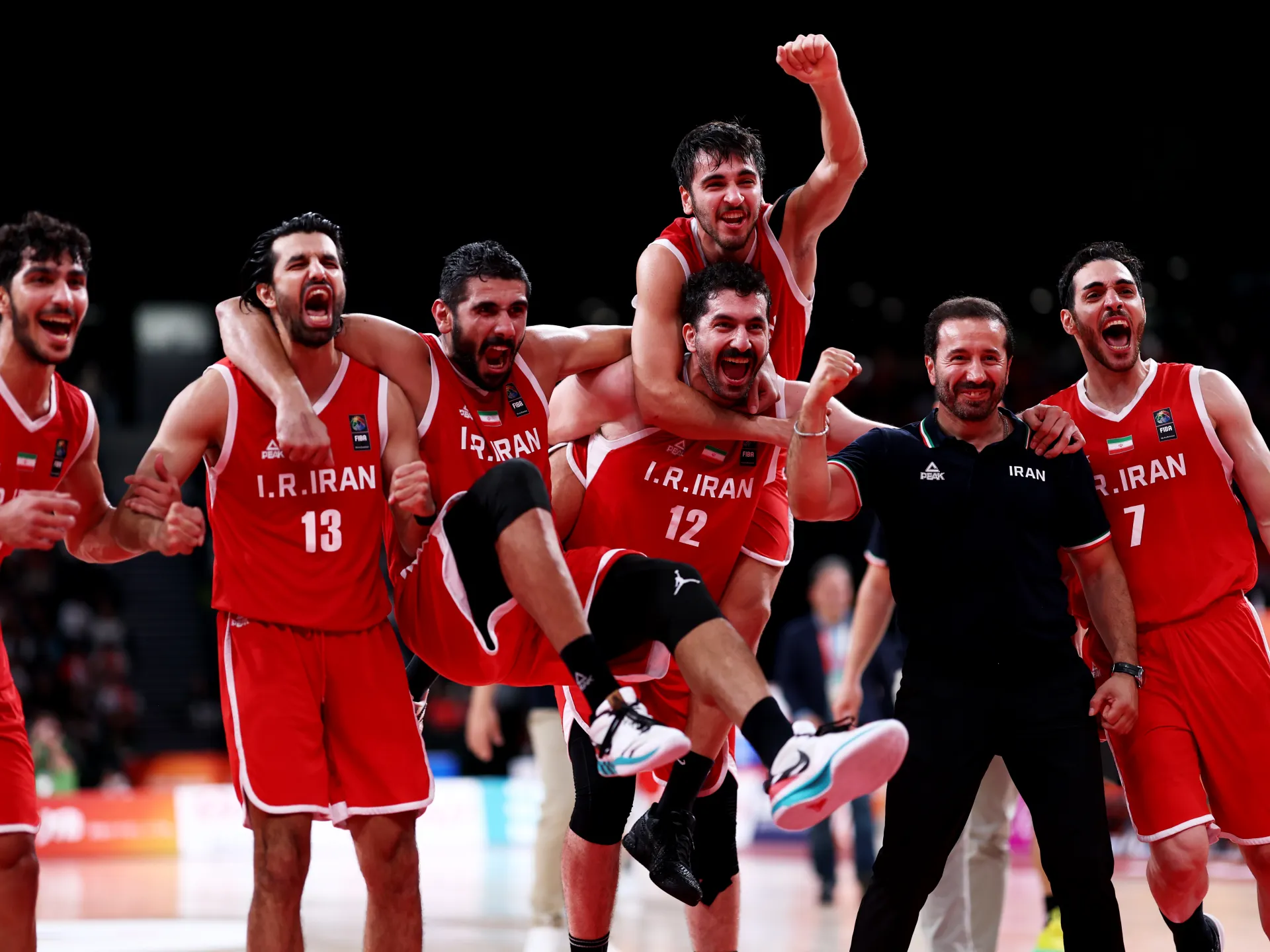 İran, duygusal anlar yaşandığı Asya Oyunları'nda basketbol bronz madalyasını kazandı