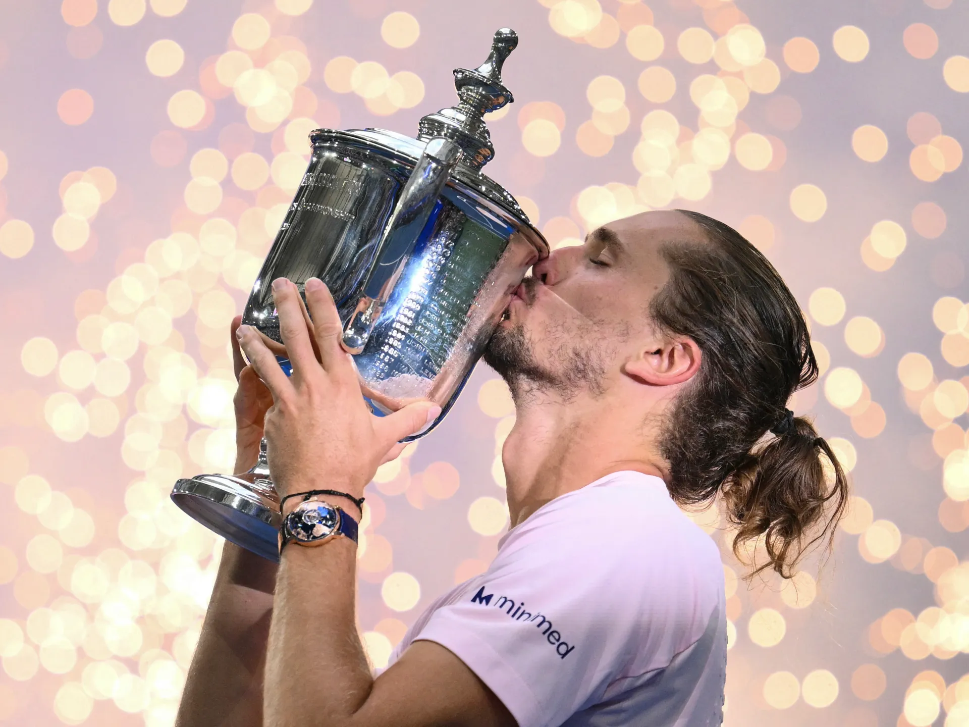 Zverev, Shelton'ı dört sette yenerek ilk Amerika Açık şampiyonluğunu kazandı