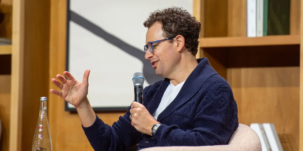 Dario Amodei, OpenAI'ın Hugging Face hack'inin yapay zekanın yavaşlatılması gerektiğine ikna etmeye yardımcı olduğunu söylüyor
