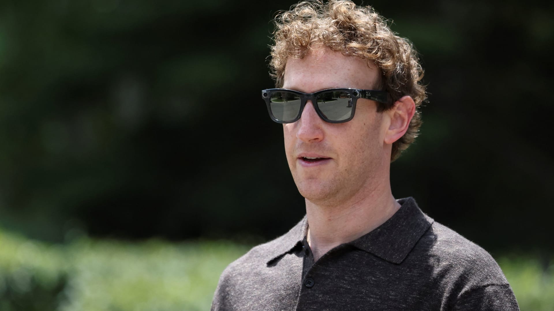 Meta CEO'su Mark Zuckerberg, yapay zeka güvenliği ve yavaşlama tartışmasında Nvidia'dan Huang'ın yanında yer aldı