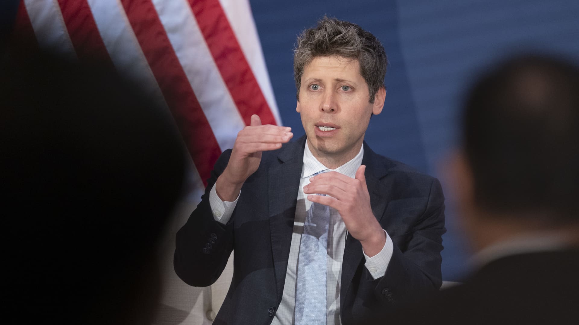 OpenAI patronu Sam Altman, yapay zeka sektörünün neden ve nasıl yavaşlamak istediğini açıkladı: 'Kontrolü kaybedebiliriz'