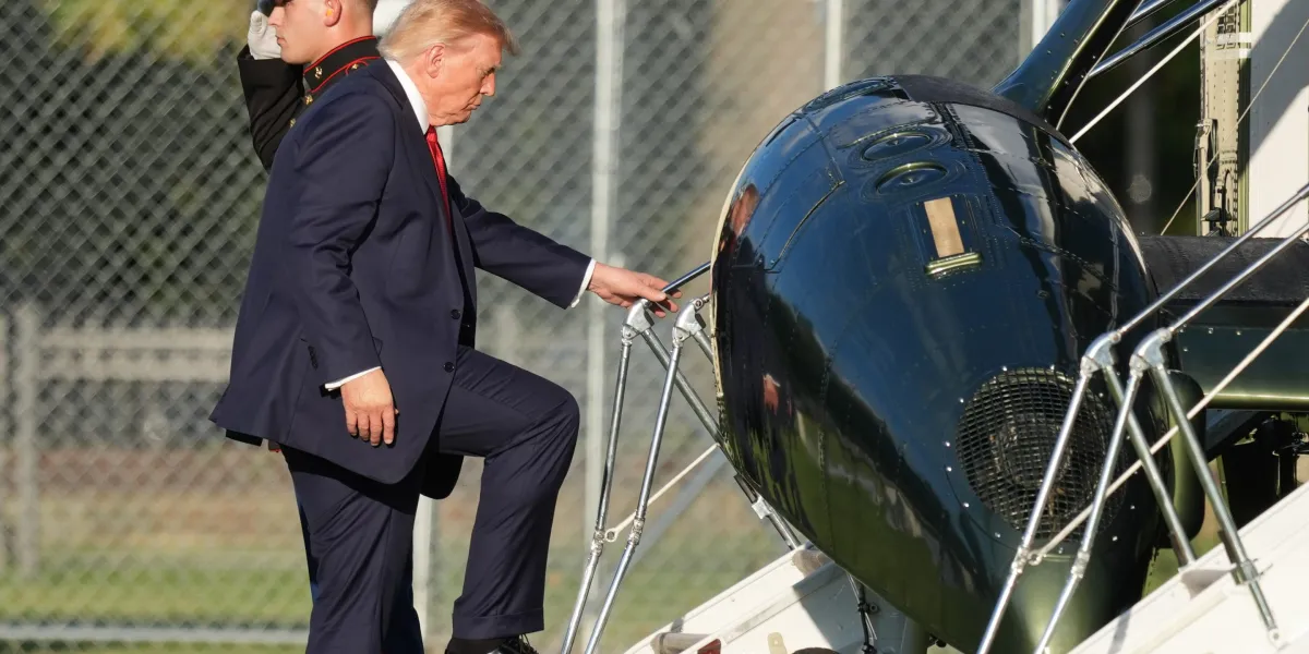 Trump, Rus enerjisinin en büyük ithalatçılarına %100'e varan gümrük vergisi tehdidi içeren yaptırım tasarısını imzaladı