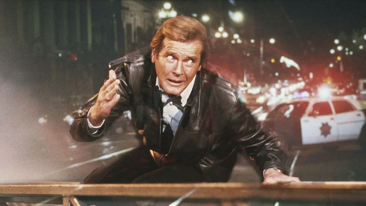 Eski Bond Kızı, Sonraki 007'nin 'Başka Yakışıklı Bir Erkek' Olması Gerektiğini Söyledi