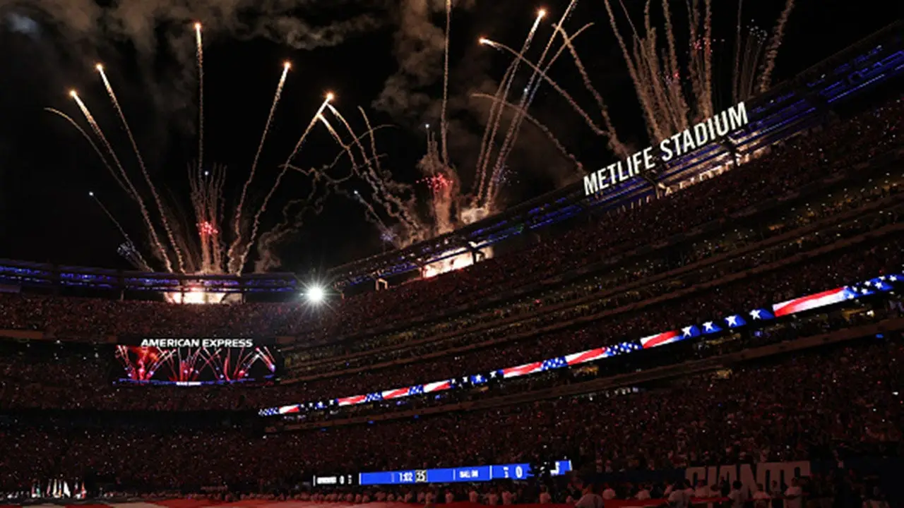 Giants, Cowboys ile oynayacakları duygusal Sunday Night Football açılışı öncesinde 11 Eylül kahramanlarını andı