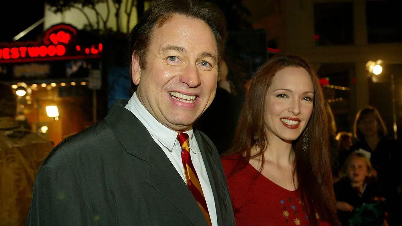 John Ritter'in eşli Amy Yasbeck, ölümüne yol açtığını belirttiğianı yanlış teşhisi anlatıyor