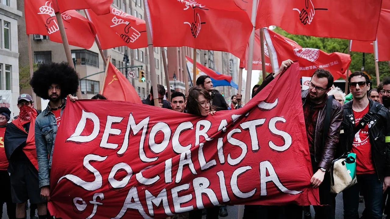 Liberteryen teknoloji milyarderi, DSA'ya karşı sekiz haneli bütçeyle kampanya başlatıyor
