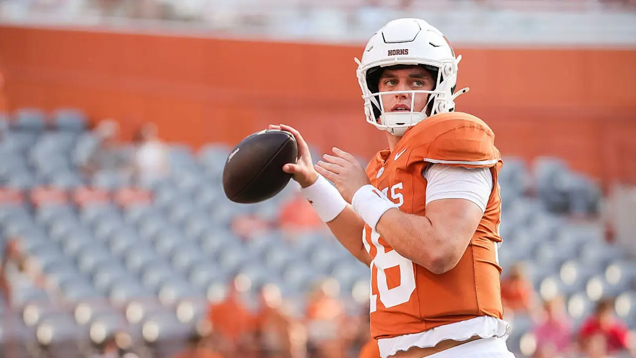Yeni AP Poll Top 25 listesi Ohio State, Oklahoma ve Oregon'u cezalandırdı, büyük geri dönüşün ardından Texas 1 numaraya yükseldi