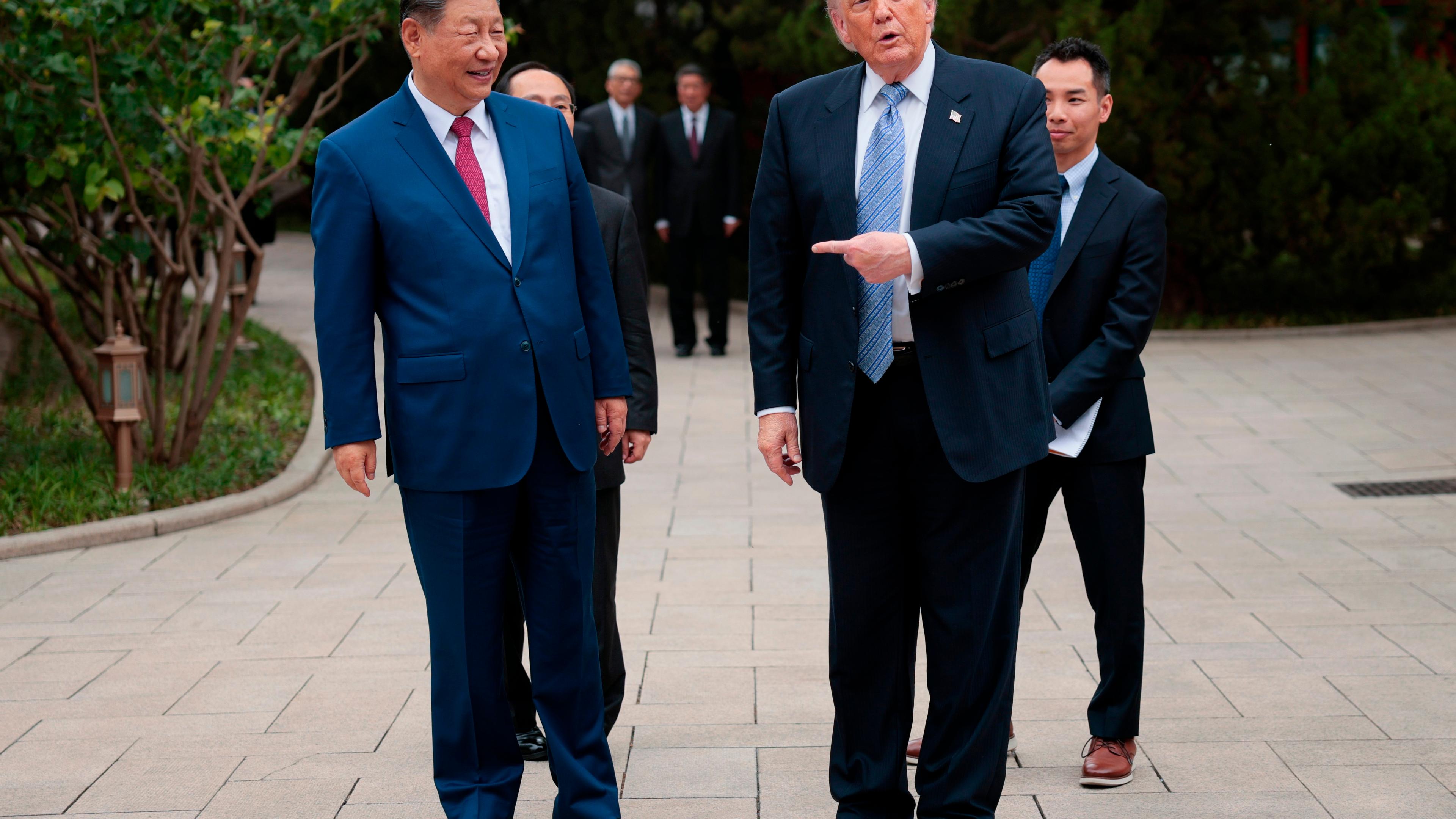 Trump, Pekin ziyaretinin ardından ABD'nin Tayvan desteğini belirsizliğe itti