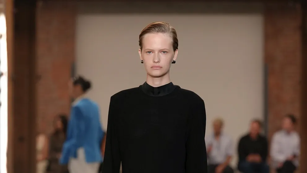 Calvin Klein Collection İlkbahar 2027 Hazır Giyim Koleksiyonu | Vogue